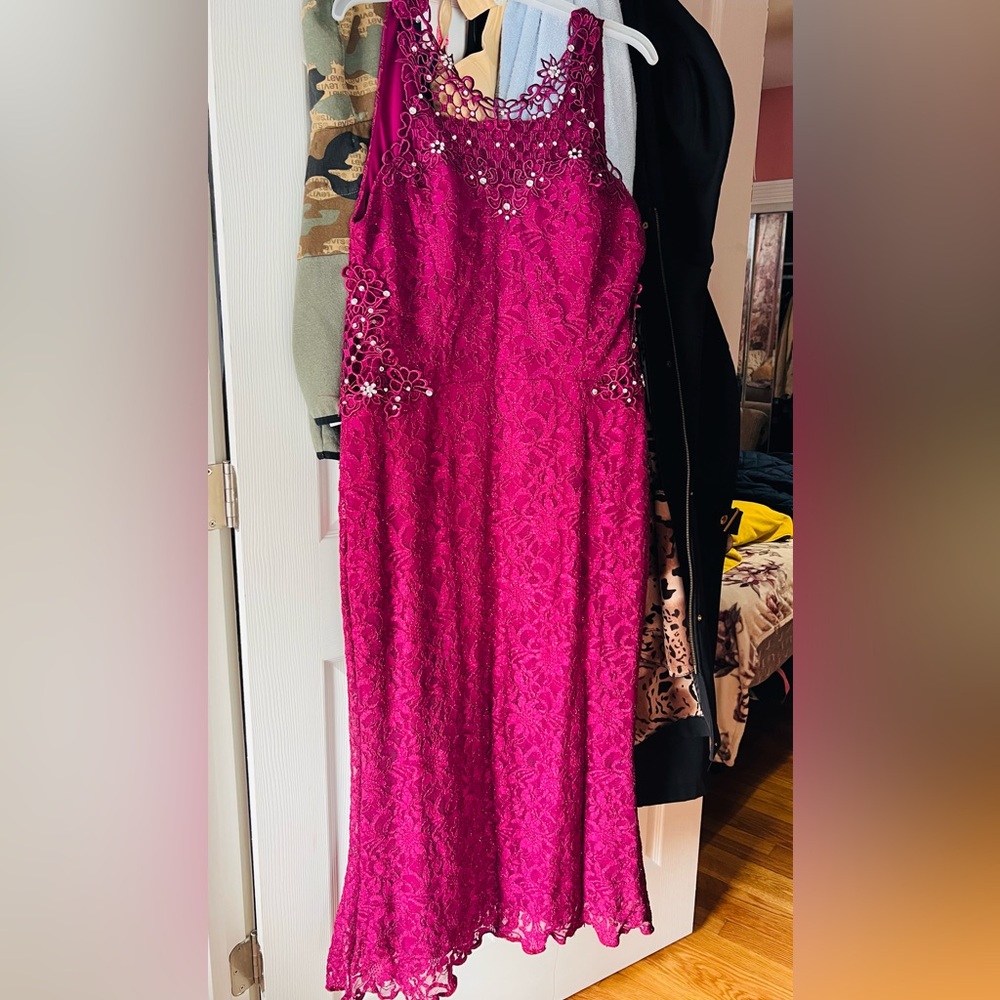 Elegant Burgundy Lace Dress